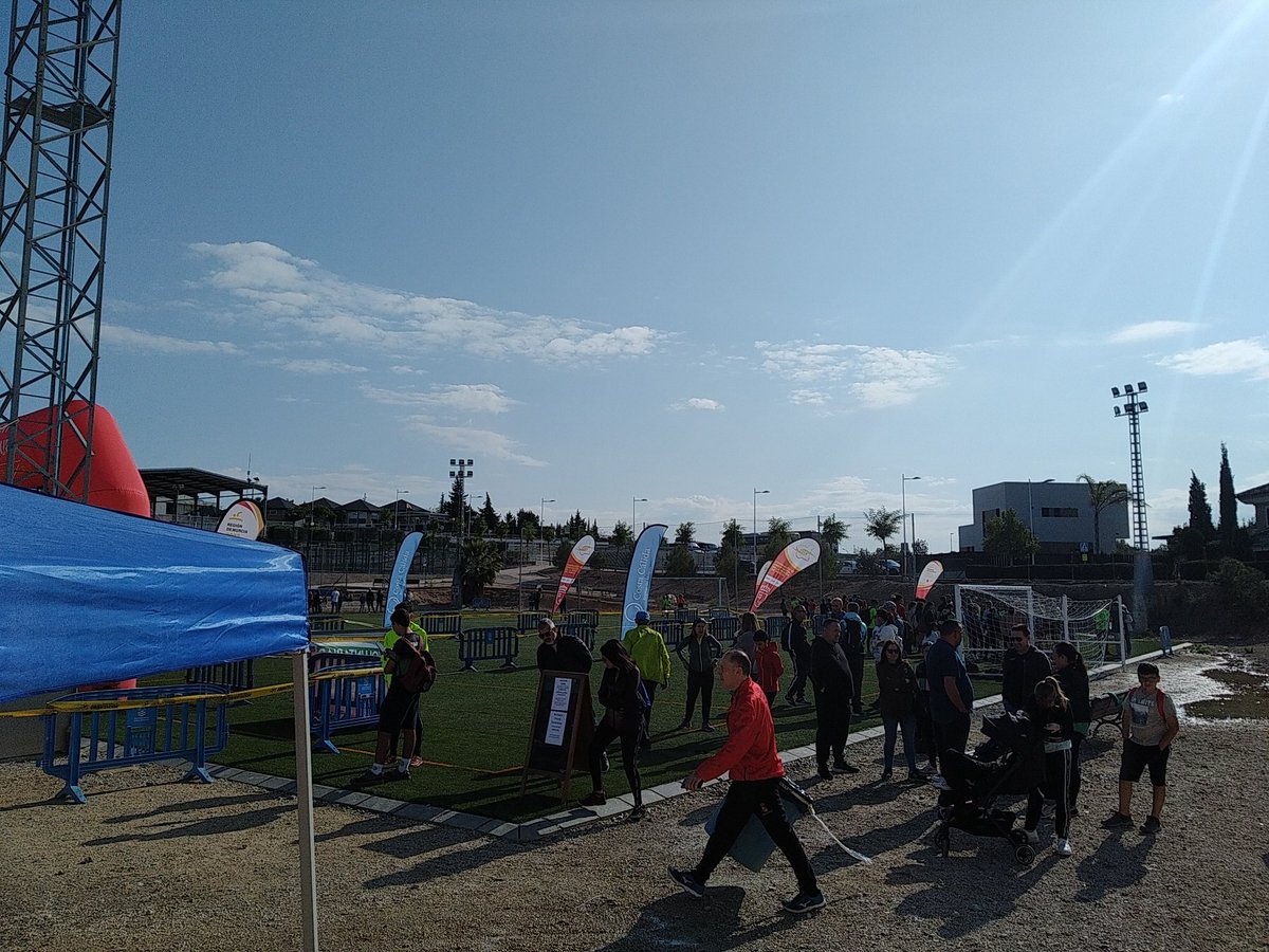 MAGOMEZCONESA's tweet image. Hoy estamos en Altorreal @RMolinadeportes final Campeonato Regional Escolar de Orientación. 
@form_es @Senda_O