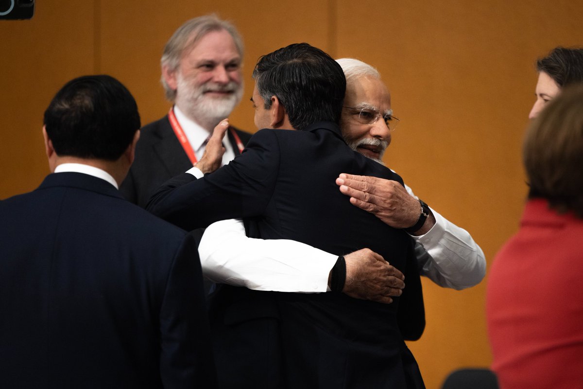 #G7HiroshimaSummit | British PM Rishi Sunak and PM Narendra Modi share a hug as they meet in Hiroshima, Japan.

(Pic source: Rishi Sunak's Twitter handle)