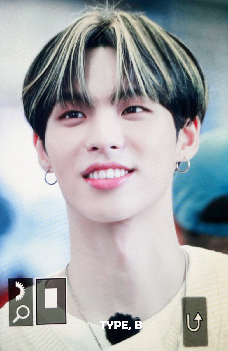 type_0305's tweet photo. 230520   잘생김 ㅠㅁㅠ 💖 

#BX #병곤 #CIX #이병곤 #BYOUNGGON https://t.co/LRkn1zGgGB
