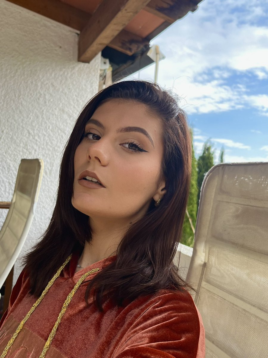 Check out my 15 min makeup tutorial 🩷

youtu.be/E8xW7piuIP4

#makeup #makeuptutorial #tutorials #UGCcontent #influencer #youtubechannel