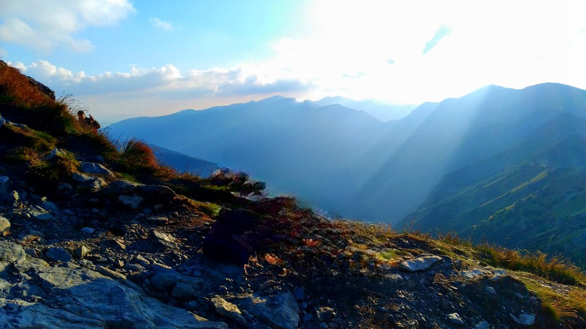 Have a great weekend! ⛰️🌞☁️

#nature #relax #calmcado