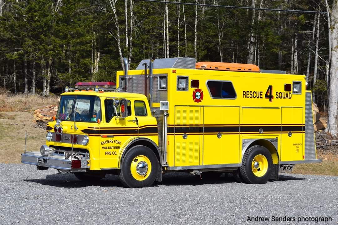 teambestioles's tweet image. #JauneEtNoir

Aujourd'hui on sort de la remise nos plus belles #Bestioles 🟡 et ⚫️ pour donner force 💪 et courage aux guerriers du @staderochelais  🏉 afin de rentrer de #Dublin avec une 2ème ⭐️.

#ChampionsCup 🏆
#LEIvSR