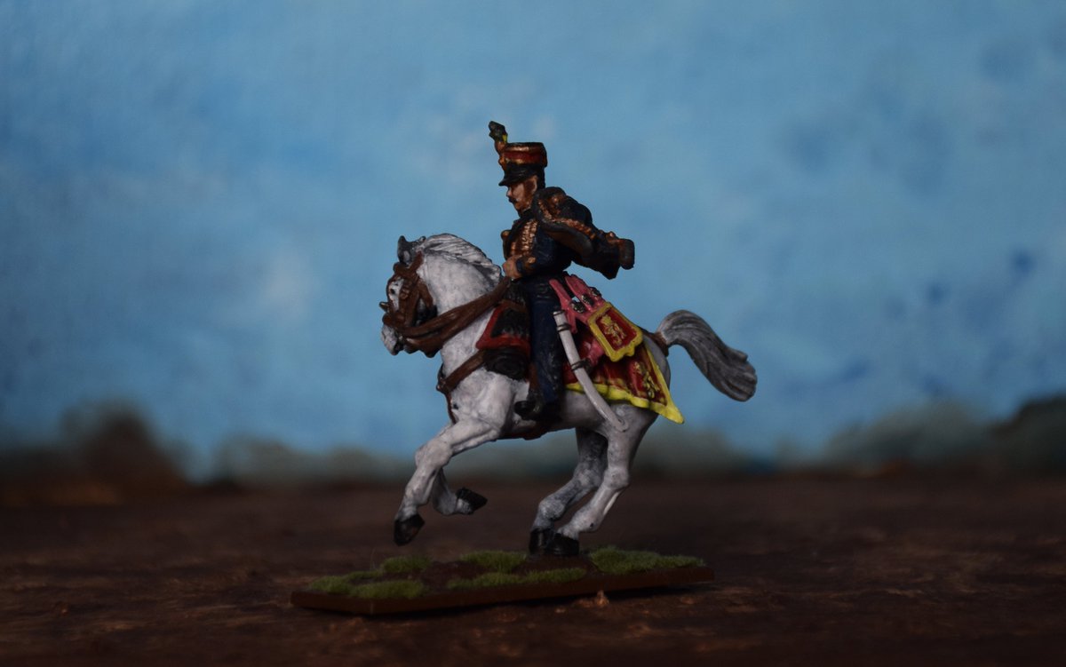 Been experimenting with a different kind of background to photo my historical minis in. What you think is it better than the green void? #HistoricalWargame #History #HungarianHistory