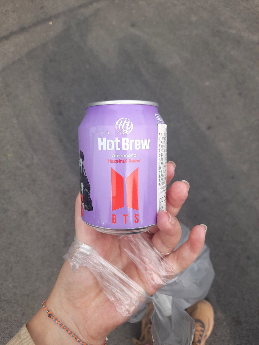 _lerroi's tweet photo. я искала медь, но нашла золото 🥹
это первый раз за все время, когда я нахожу в магазине что-то с бантанями 😭 https://t.co/1JvvxiDEr2