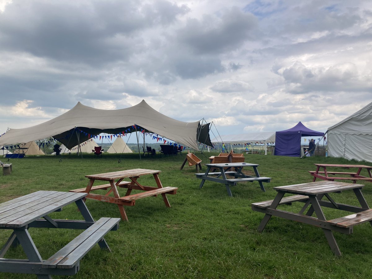 foodgrower's tweet photo. First afternoon and evening at the @southwestfsa #forestschool meeting #restore and #reconnect. A carpet of #wildgarlic in the woods some of which went in my #stuffedpepper dinner. A #campfire, #talk and #storytelling #campervanadventures #Somerset https://t.co/tGk8xhqmUg