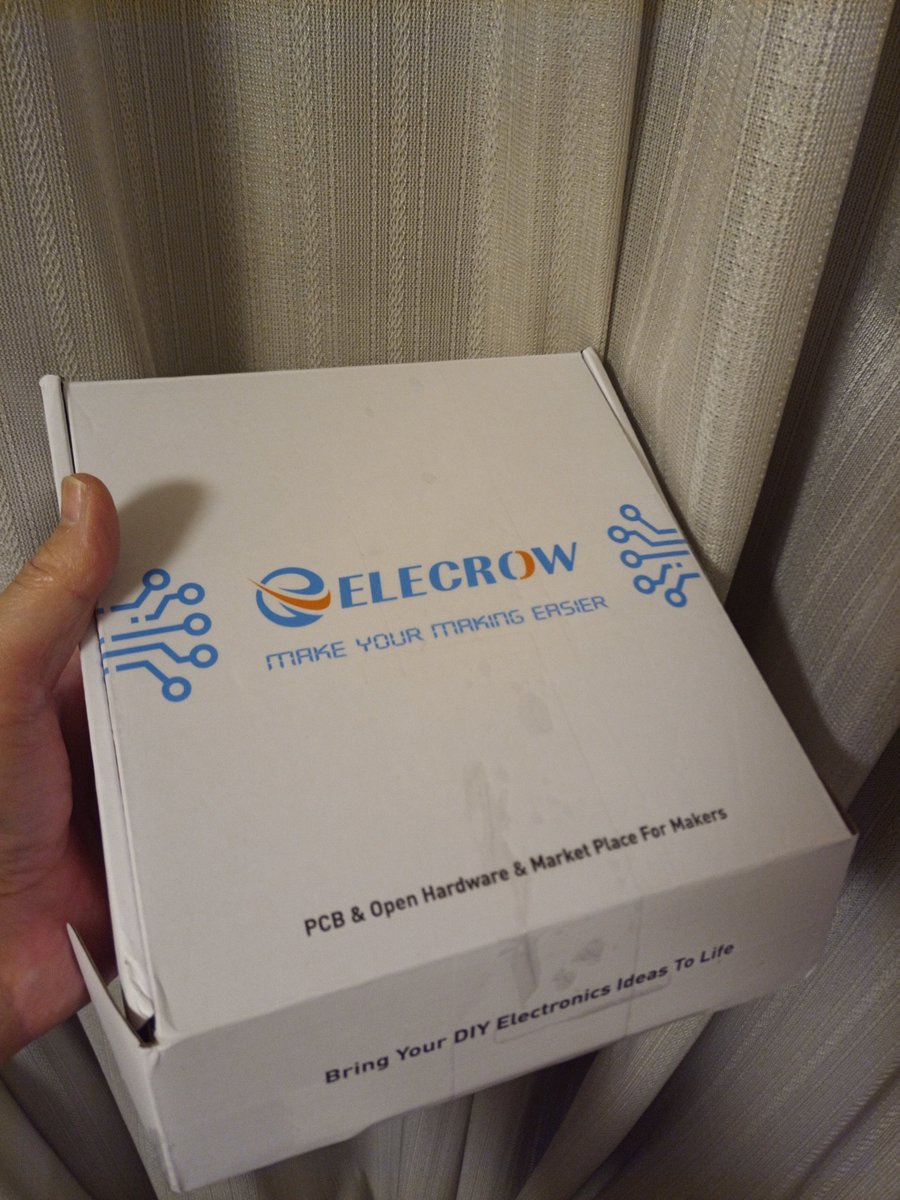 ELECROW(@Elecrow1)に注文した基板が一週間ずっとIn Productionだったんだけど、昨夜遅くにShippedになったと思ったら今日OCSで届いた。(久しぶりの白箱で嬉しいな)
催眠術だとか超スピードだとかそんなチャチなものじゃあ断じてねぇ…もっと恐ろしいものの片鱗を味わったぜ…
#ElecrowPCB