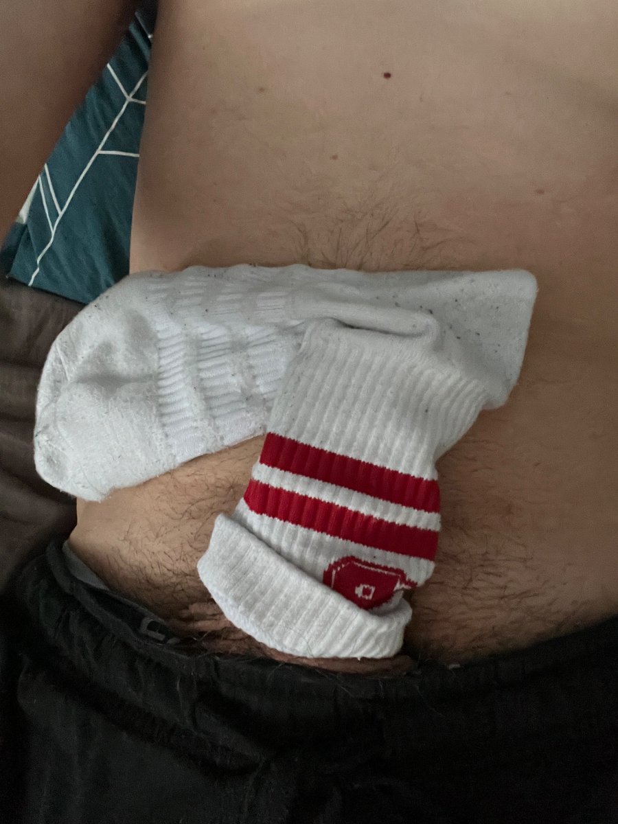 AlexanderS90388's tweet photo. Yesterday’s sock, today’s c*ck…

#sox #socks #whitesocks #gay #gayboy #onlyfans #hardon #morningwood https://t.co/R4vOHNCOlM