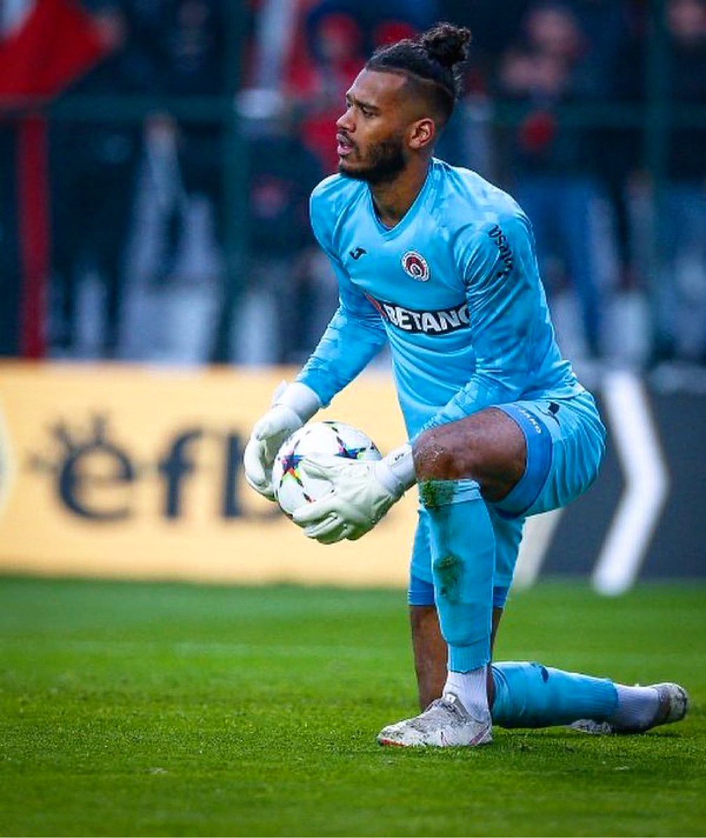 AdvantageFutbol's tweet photo. ✖️ The rock from Gambia 🇬🇲✖️
@baboucarrgaye24
____________________________
🧤 AFG1 Whiteout Classic V.2
#AFG1 #advantagefutbol #goalkeeper #goalkeepergloves https://t.co/4wEMvmBG9Q