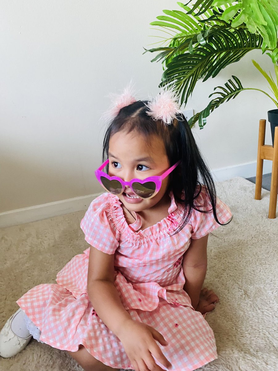 exPaigedition's tweet photo. Happy Saturday!😎💖
#imwearingri #kidsfashion #Fashionista #fashionblogger https://t.co/anZbSuA3Kx