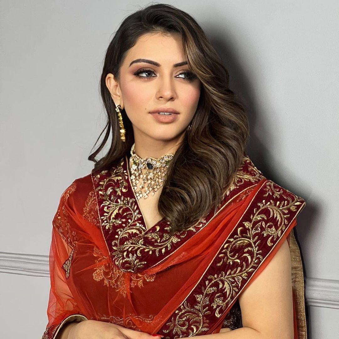 When Beauty meets Elegance! ✨♥️

@ihansika #HansikaMotwani #TeluguFilmNagar