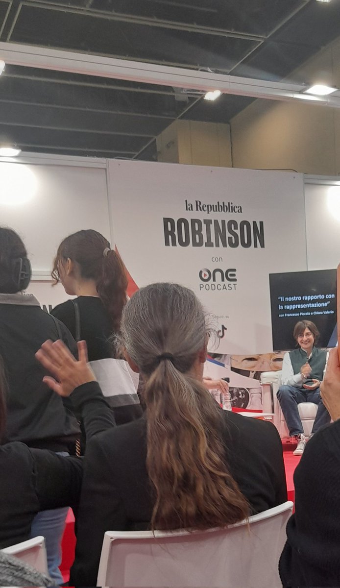 _innocentwild's tweet photo. Al Salone del Libro ho avuto la possibilità di ascoltare persone come Chiara Valerio e Luigi Lo Cascio. Per me questa è una delle cose più belle che mi siano successe. ♥️ https://t.co/lhKKoriqC1
