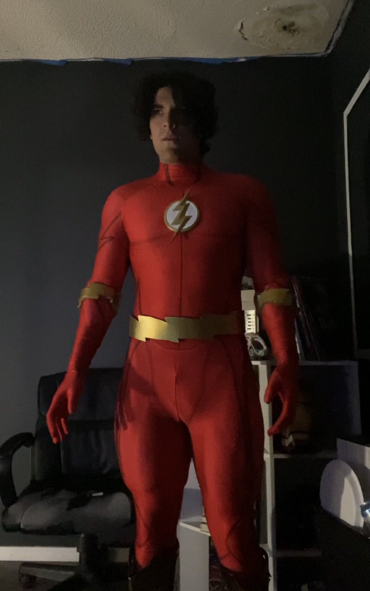 The Flash Cosplay is almost complete y’all #TheFlash #cwtheflash #theflashcw #DC #dccomics #dccosplay #dccomicscosplay #barryallen #cosplay