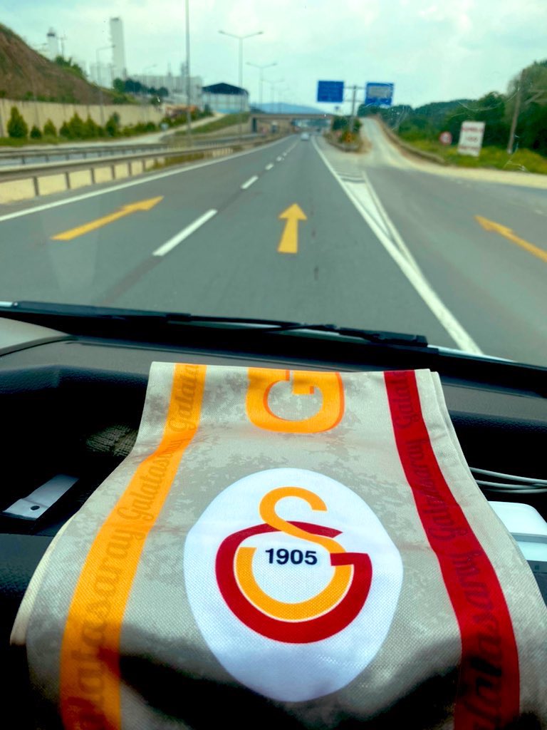 KutahyaGSliler's tweet photo. Yolun Sonu Şampiyonluk 💛❤️🏆 https://t.co/DVSlRYzdlb