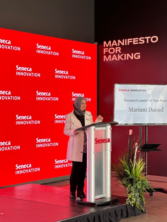 BeirutcomMag's tweet photo. الدكتورة مريم داود تفوز بجائزة Research Leader of the Year 2022/23 من Seneca Innovation
https://t.co/9SIOohW6SU
via @BeirutcomMag @SenecaInnov #DrMariamDaoud @SenecaCollege #SenecaProud #CanadianInnovationWeek #SenecaResearch #SenecaHELIX https://t.co/r7mis7sfad