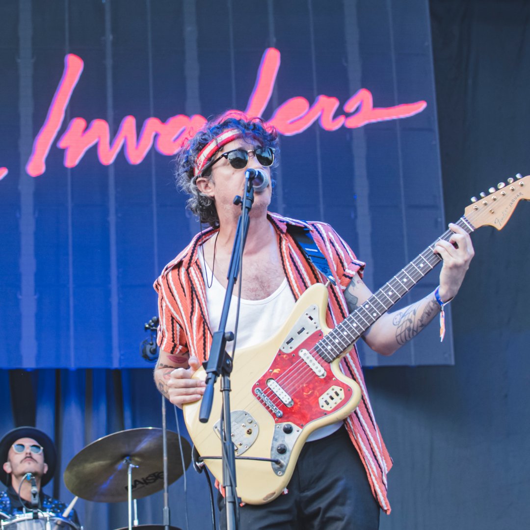 DelesteFestival's tweet photo. 🔥 🫶Un escenario, grandes músicos, público…¡y prende la mecha! @LosInvadersband, @Dorian_Oficial y @LEONBENAVENTE nos regalaron una noche de las que se recuerdan. ¡Gracias a tod@s! ¡Esta noche más!
#deleste23 #conicertosvalencia #LosInvaders #Dorian #LeonBenavente https://t.co/u3HpCq54V4
