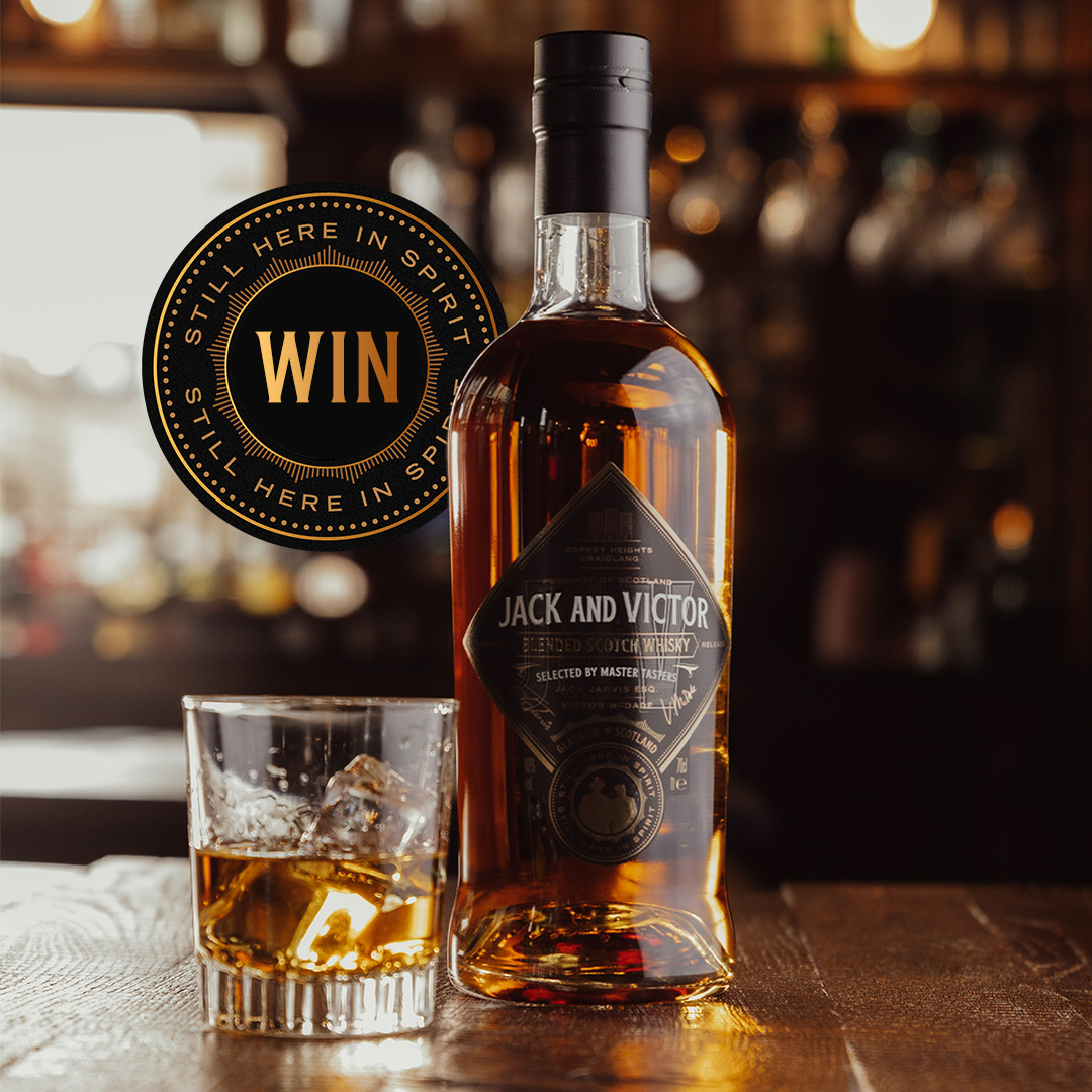 It's #WorldWhiskyDay and we're feelin' generous! RT for a chance to #win a bottle of oor blended Scotch Whisky signed by yours truly 🥃🏴󠁧󠁢󠁳󠁣󠁴󠁿   Nae weans, over 18s only. T&Cs in the comments.