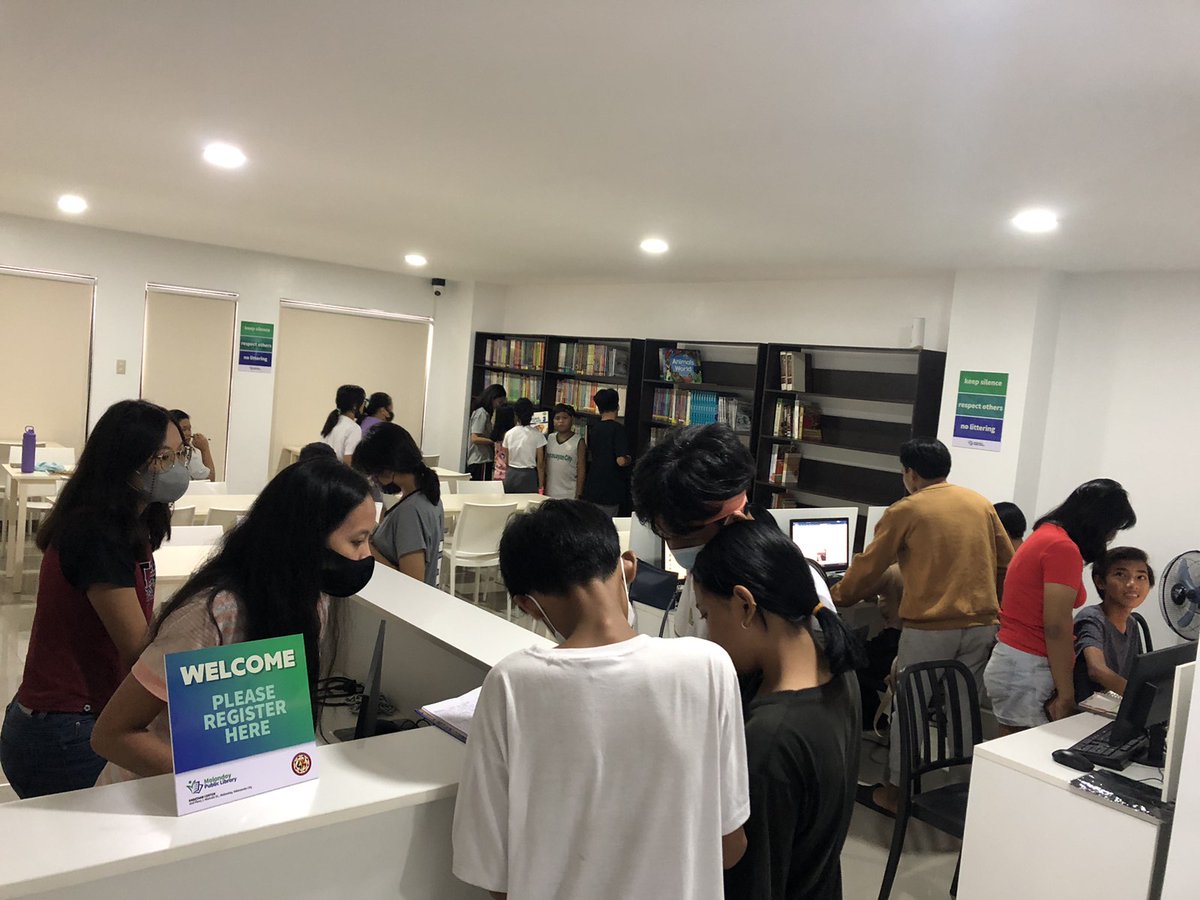 SKMalanday's tweet photo. Wrapping up our first week with a full-pack saturday! Sana ay maging favorite space niyo itong ating #MalandayPublicLibrary. π https://t.co/HyGotgGdNi