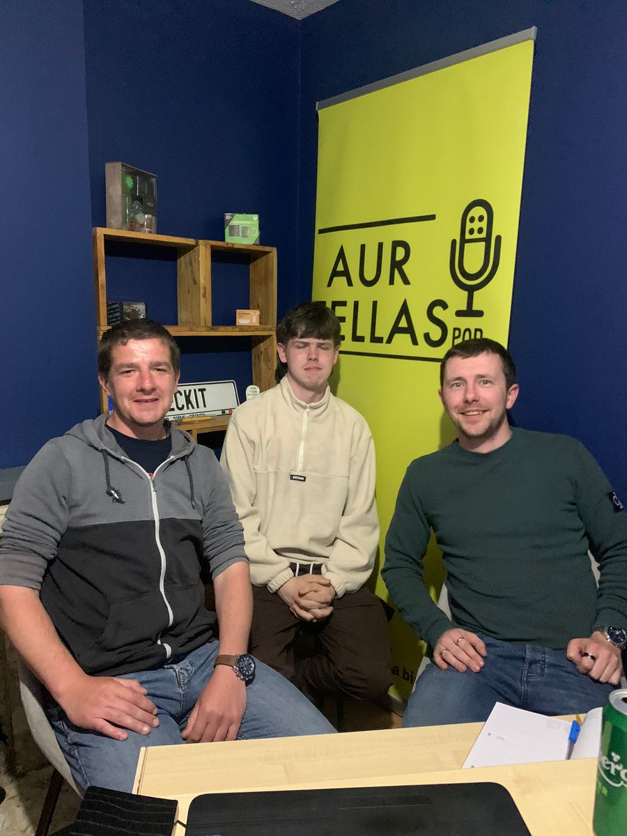 aurfellaspod tweet media