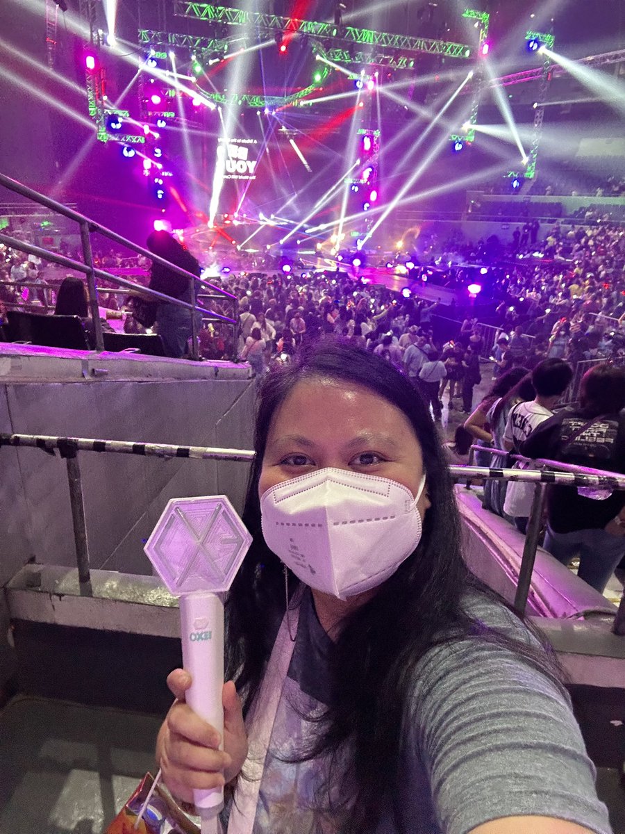 dindin15's tweet photo. ✔️ attendance check 😅
#EXOSCinManila 
#BeYou2 

Junmyeon, Kyungsoo kung may balak kayo magsabay na kayo please ✌️ https://t.co/7Zw3FU406M