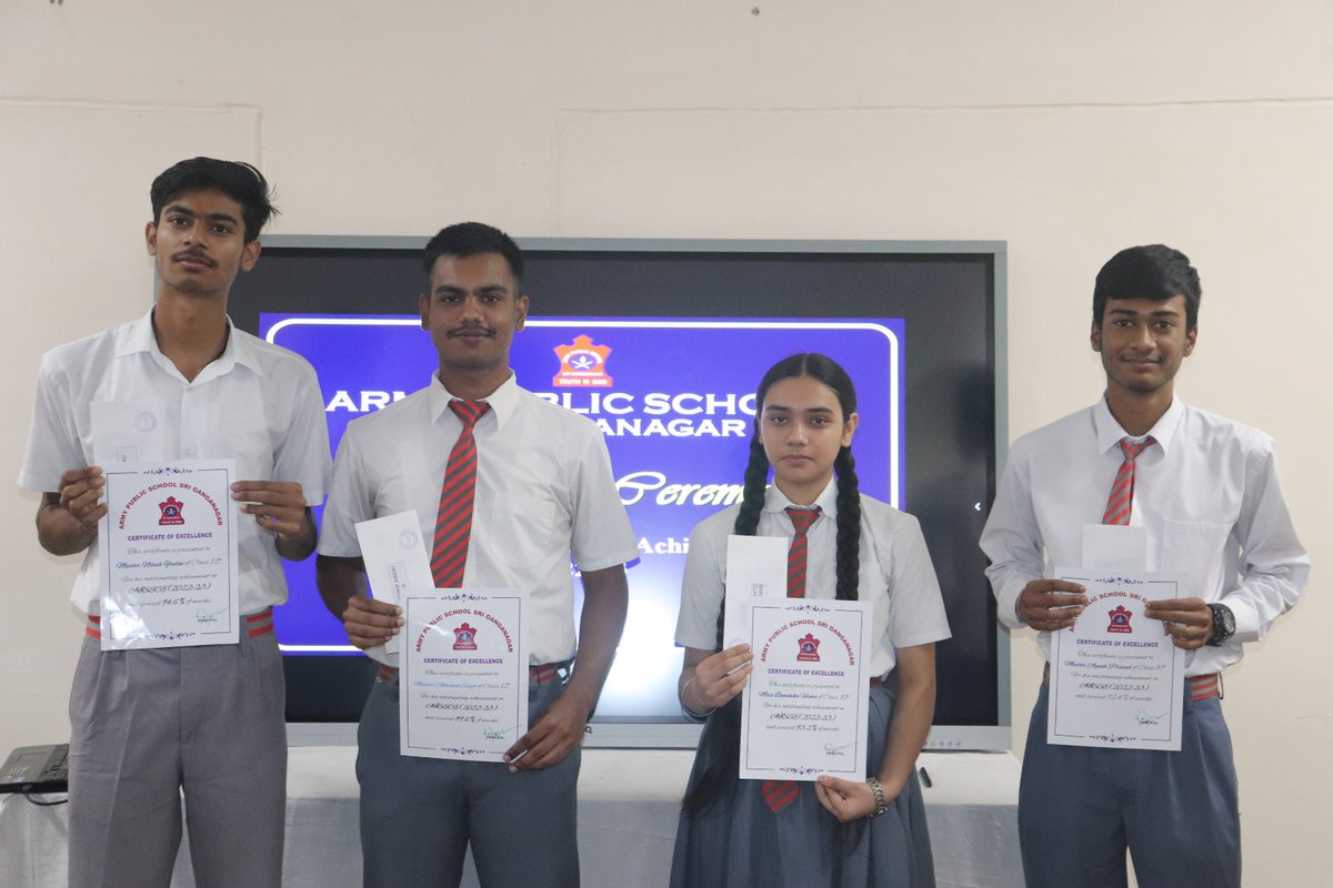ArmyGanganagar's tweet photo. 🌟 Celebrating excellence in education! 🎓 Principal Mr. Raja Sharma felicitated the outstanding toppers from X and XII boards at APS, SGNR. Congratulations to all the students for their remarkable achievements! 👏🏆 #APSExcellence #BoardToppers #PrincipalRecognition 🌈📚 https://t.co/VOEYRUCQ2g