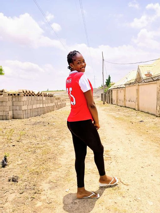 Dear Arsenal fans please like retweet and drop ❤️ if am owing you a followback