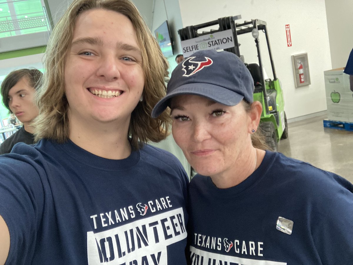 Texans Volunteer Day is finally here!#TexansCare