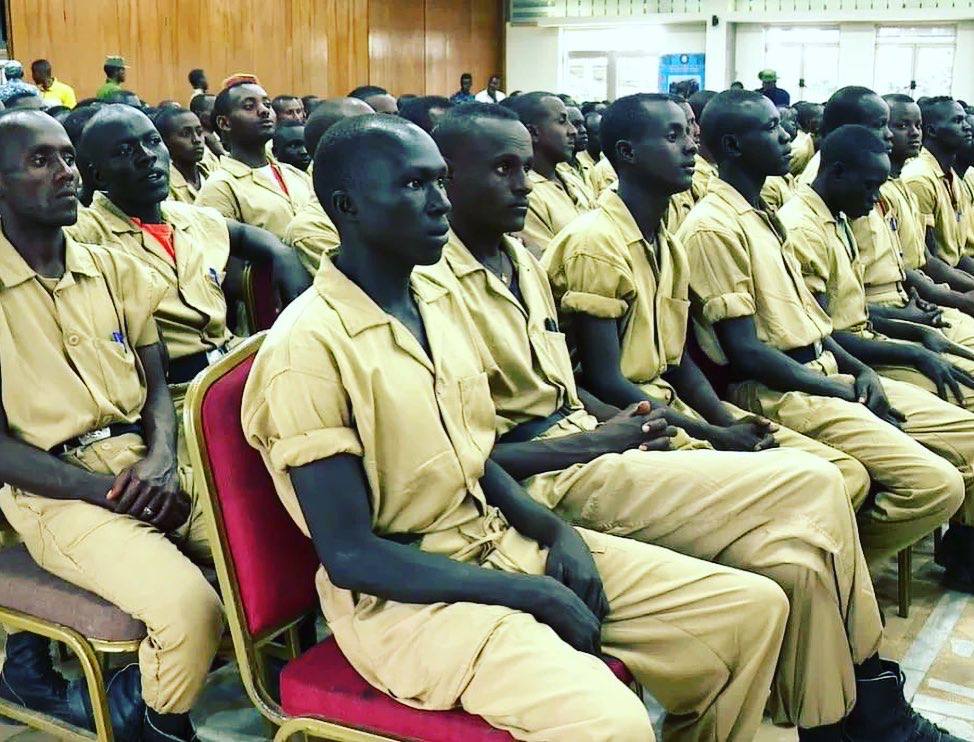 Amash25326159's tweet photo. የቀድሞ ልዩ ኃይል አባላት
"ፌዴራል ፖሊስን መቀላቀላችን ለላቀ አገራዊ ኃላፊነትና የህዝብ አገልግሎት እንድንዘጋጅ አድርጎናል" ሲሉ የቀድሞ የክልሎች ልዩ ኃይል አባላት ገለጹ፡፡ #Peace4Ethiopia #Peace4All #GRRD #GERD4thFilling https://t.co/dW9nrbK624
