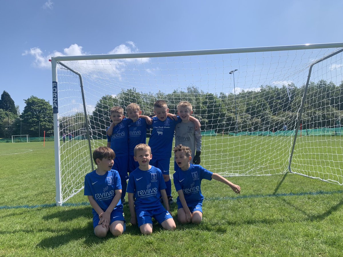mitchdarby's tweet photo. Best thing I’ve done in a long time is take up grassroots junior coaching. Today our boys were brilliant in a local tournament.
Loosing 2-0 in the final.
Seeing how they’ve all grown, developed and become great friends shows how important juniors football is @heatherjuniors7 https://t.co/PYt1fVxzIz