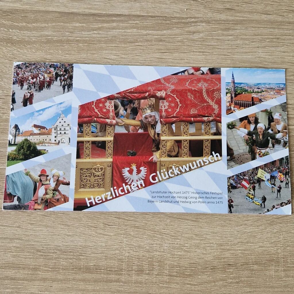 danseelig_la's tweet photo. Stilechte #Glückwunschkarte bekommen.

#LaHo #LandshuterHochzeit #Geburtstag #SPD #Landshut #Geburtstagskarte #Glückwünsche #Geburtstagsglückwünsche #LaHo1475 #LandshuterHochzeit1475 #Fürstenhochzeit #1475 #1985 #Wittelsbacher #Bayern #Polen https://t.co/q6vBemNVcQ https://t.co/cUFvNWt9KZ