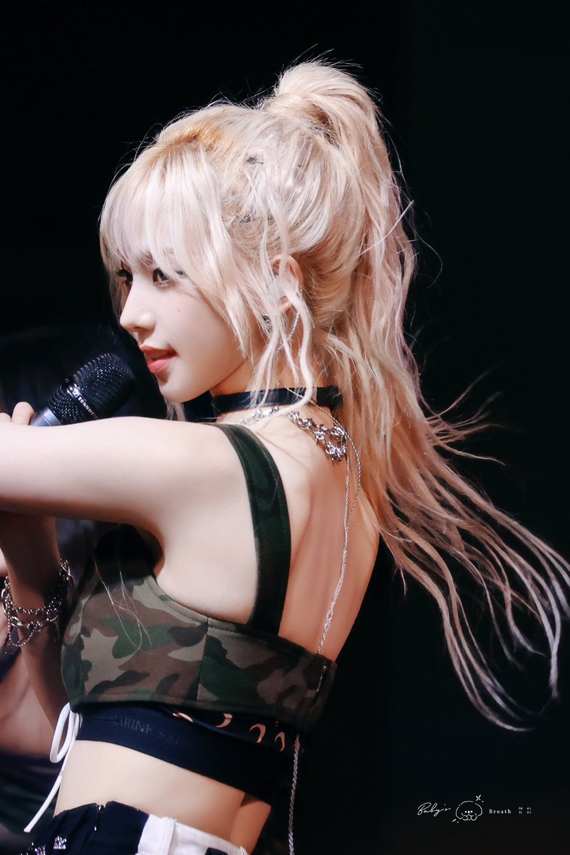 Karina (@yoojxi) on Twitter photo 