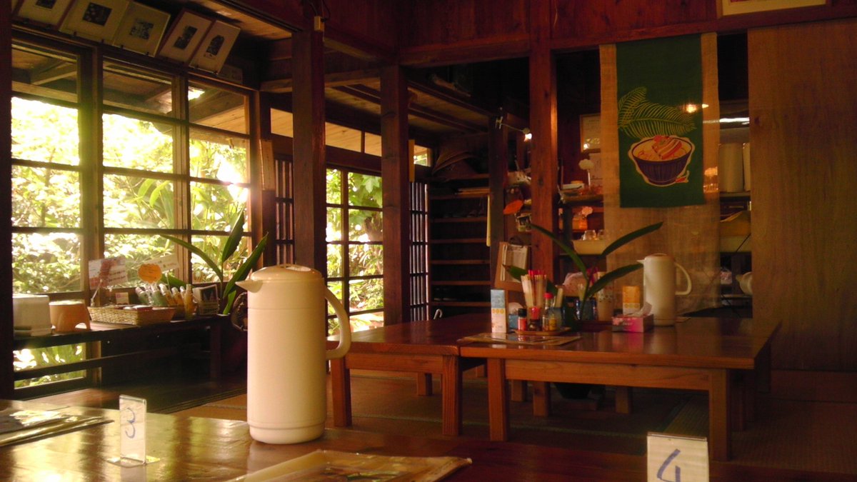 miramiraclecle's tweet photo. ここの沖縄そば屋さんが気に入って✨
#GM2012 https://t.co/qI3gBVJO4h