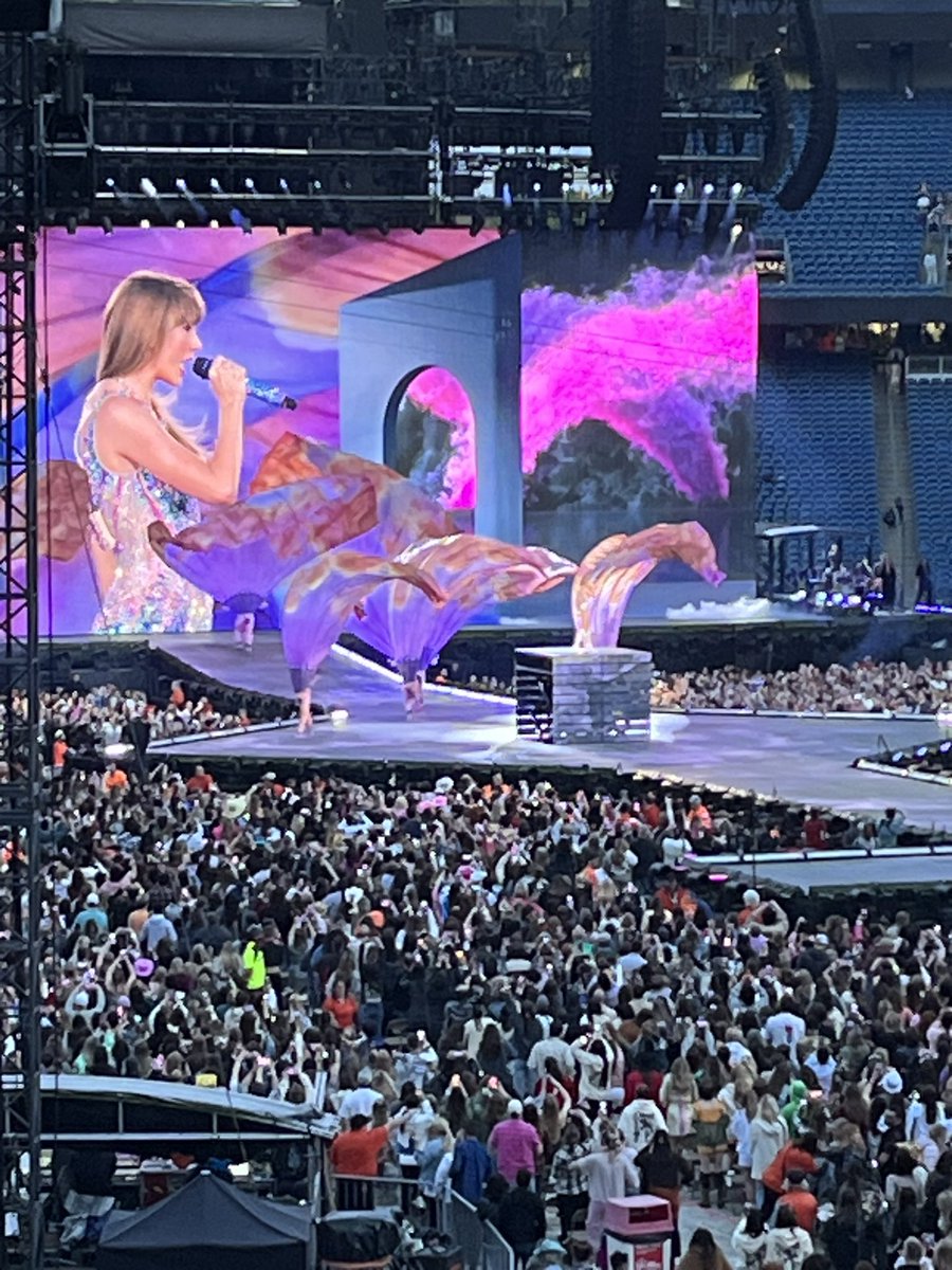 NAMS_Chorus's tweet image. Watching Taylor Swift last night with my daughter and 70k others (many of whom were students!) I couldn’t help but wonder if we’ve got the next Taylor in our classes currently, had them already, or if they are on their way to us. Music education is pretty powerful.