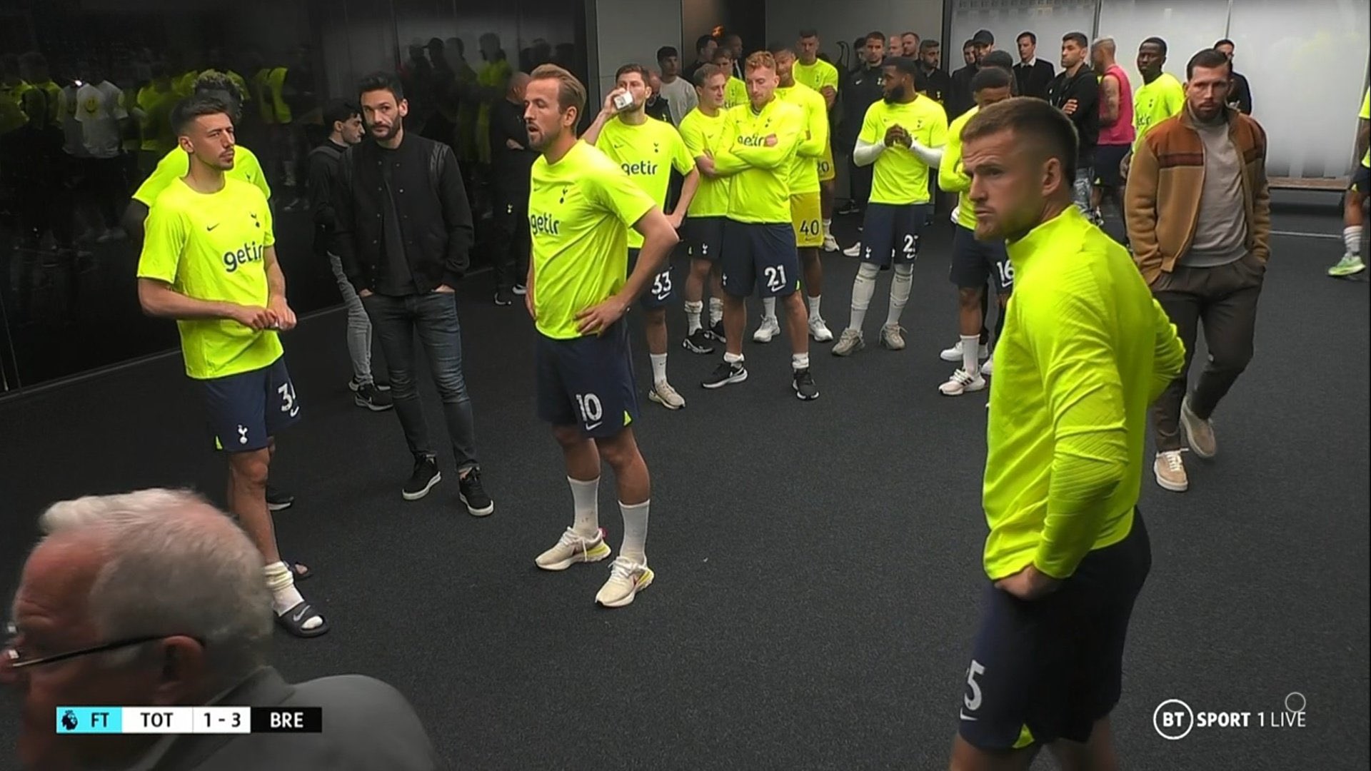 Tottenham players return to Hotspur Way