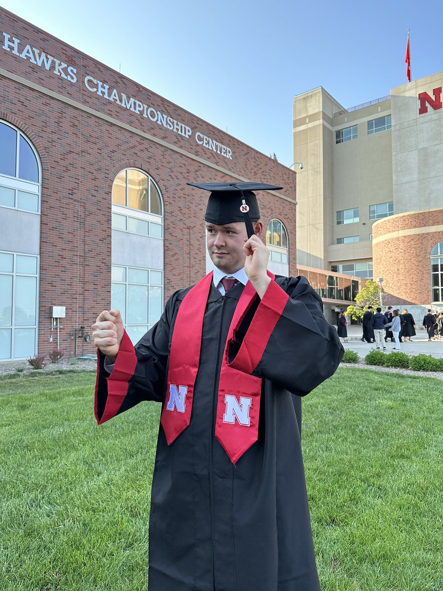 karyjones24's tweet photo. We are so proud of you, Zack! So excited for the next chapter! #GOBIGGRAD #finance #business #TXbound @ZackKoso https://t.co/vIXt1sxqxa