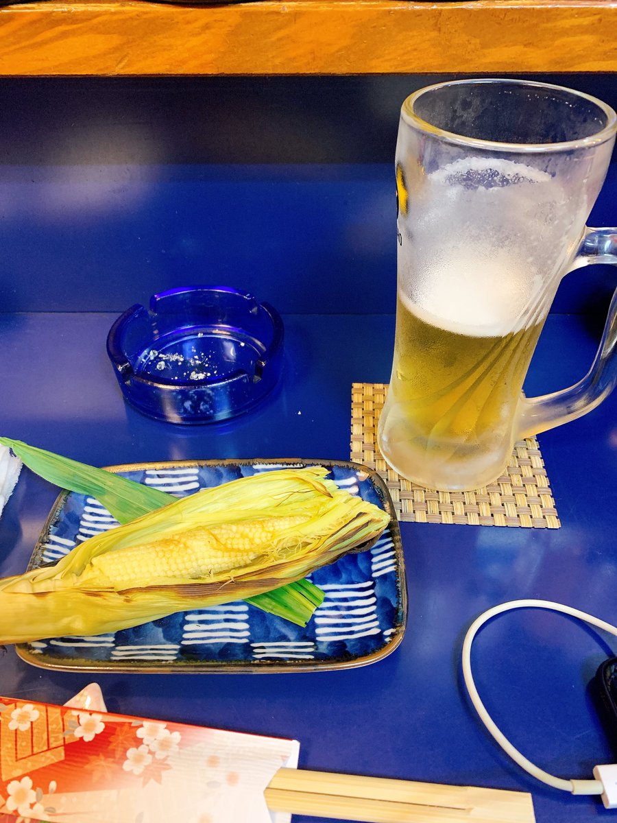 ere0405y's tweet photo. 相変わらずお酒はいいなあ〜🫶
酒の場はいいなあ〜🫶
お酒に溺れる🥃🫠 https://t.co/IM4zyHo8t4