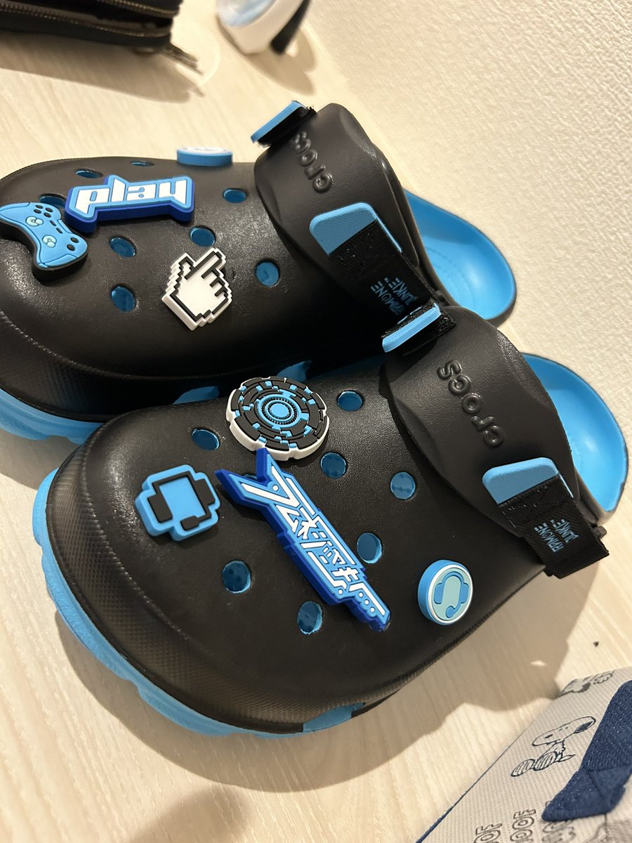 KAI_chan170510's tweet photo. #RAMUNEJUNKIExCrocs
yunocyに初めて会えてほんとによかったと思うのと感動が半端じゃなかった。。。
玄関に飾ってポストカードはリビングに飾っておこう
毎日クイックルハンディしよう https://t.co/Z0ah34X5ZU