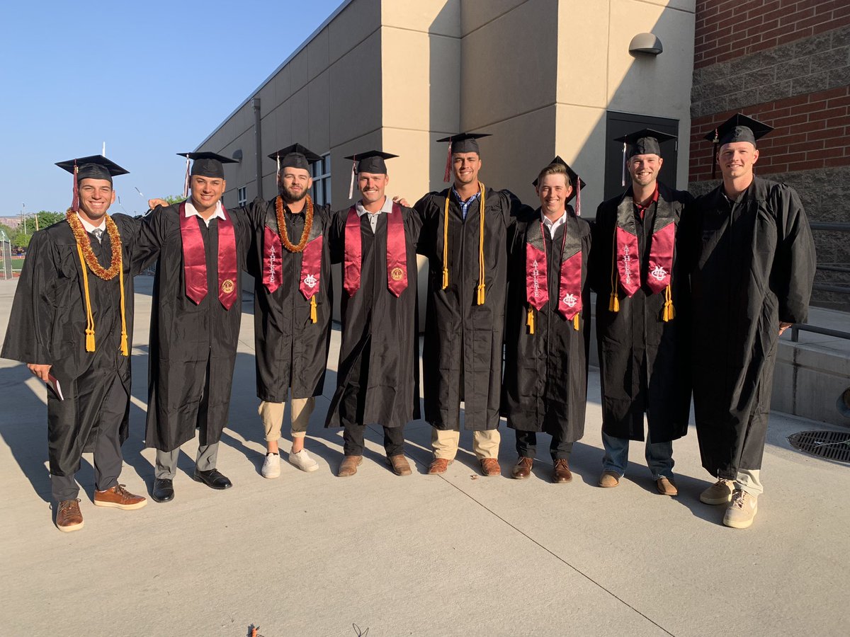 Championship Saturday and Graduation Day for these STUDENT-athletes! #RumbleMavs