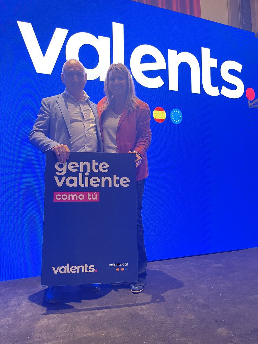 Con nuestra Presidenta y futura Alcaldesa de Barcelona <a href="/PareraEva/">Eva Parera</a>  en el acto central de campaña.