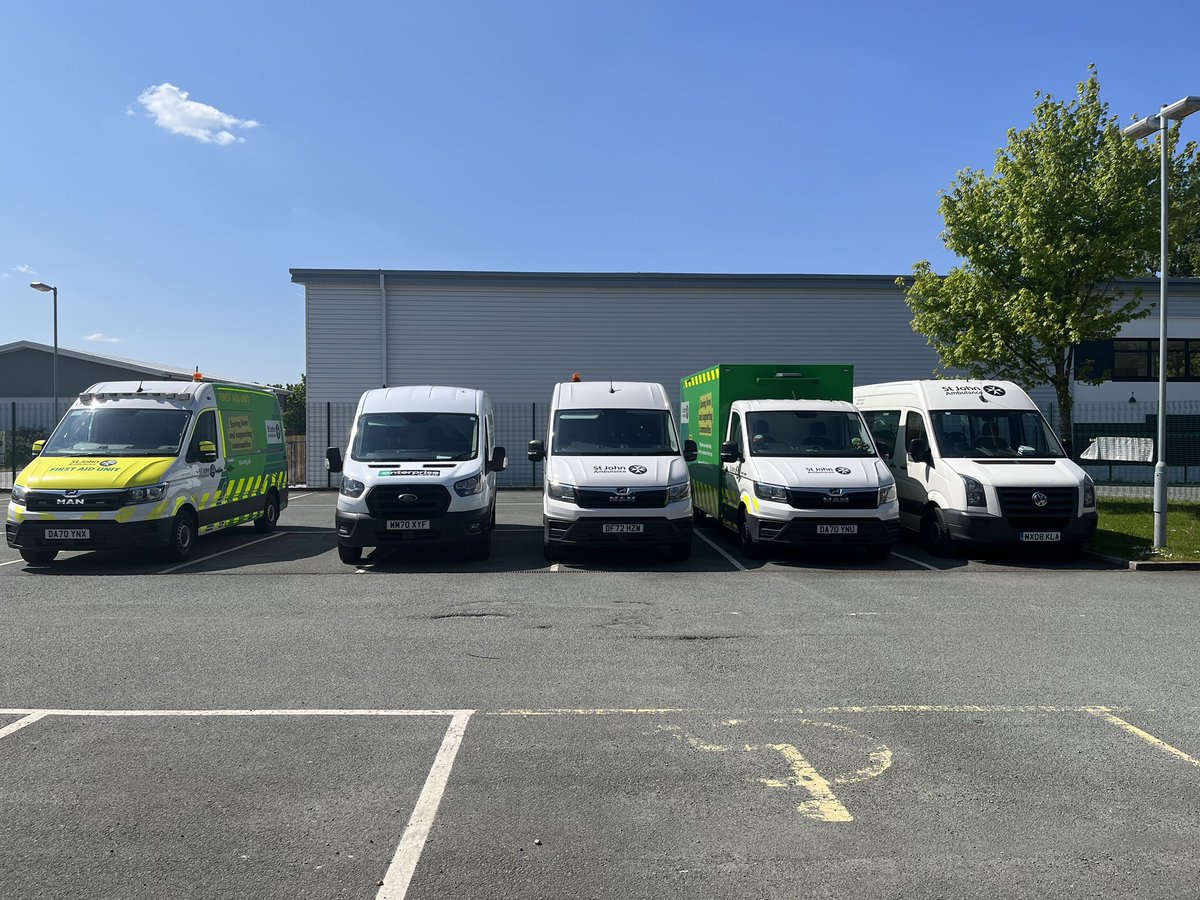 Great mornings work with <a href="/GmLogisticsTeam/">SJA Manchester Logistics Team</a> and <a href="/JonBoxall1/">JonBoxall</a>, vans loaded all ready for #GMR tomorrow. 🥰