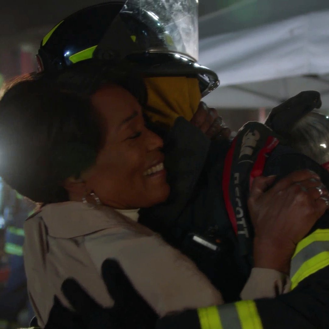 temperbound's tweet image. ellie.⠀

someone  make  a  bobby  thanks