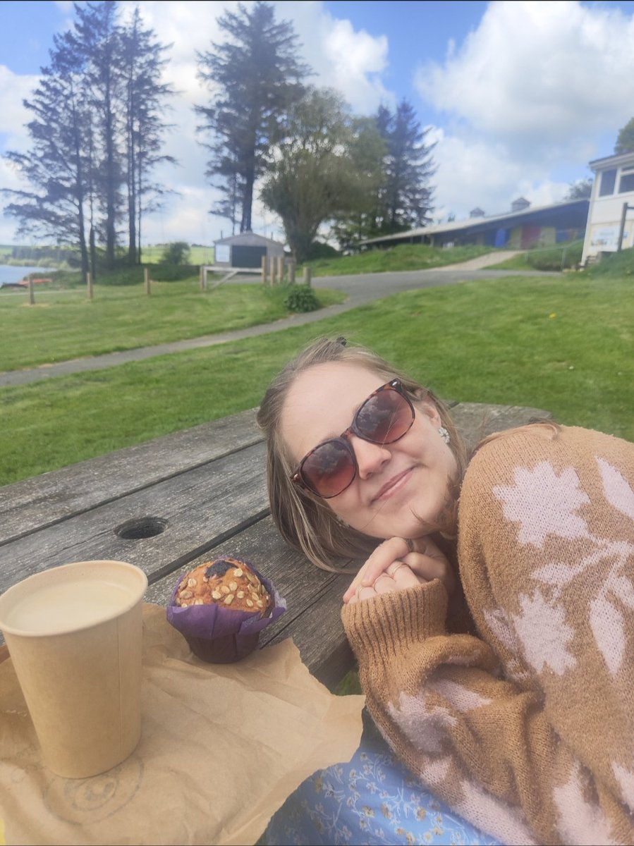 douldles's tweet photo. Life is not worth wasting over a body image and calculating food intakes

Recovery allows you to go to so many amazing places in your life. 

Make it count. 

Make it worth everything 

#DumpTheScales @HopeVirgo https://t.co/iSsZErhqYm
