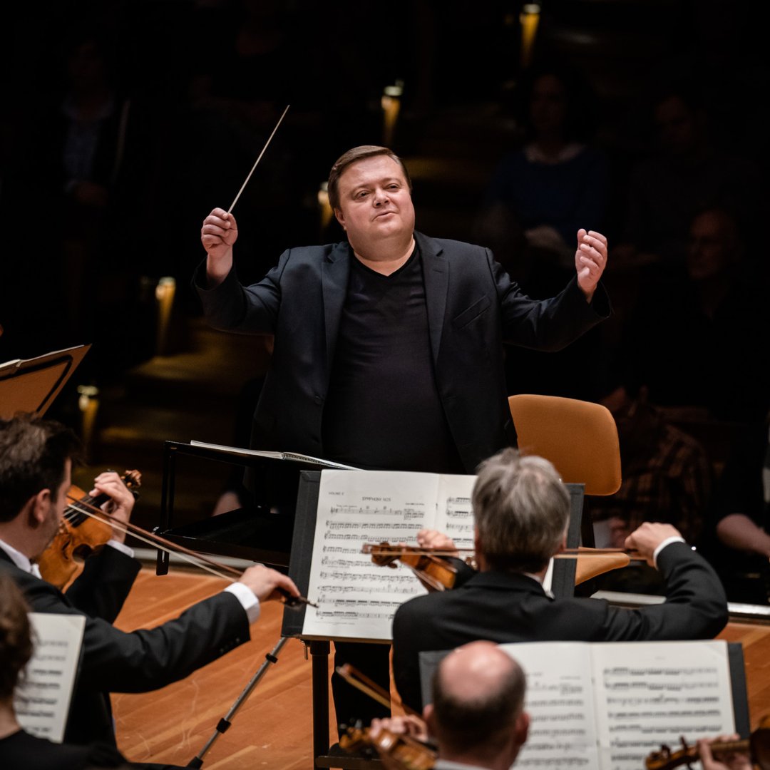 BerlinPhil's tweet photo. 🎶🇫🇮 Live today at 7 p.m. in the Digital Concert Hall: Mikko Franck conducts a Finnish evening with with works from his homeland » https://t.co/iy5hDPXeBd. These photos were taken during the concert on Thursday by Stephan Rabold. 📸 https://t.co/qJ2NQS90FP