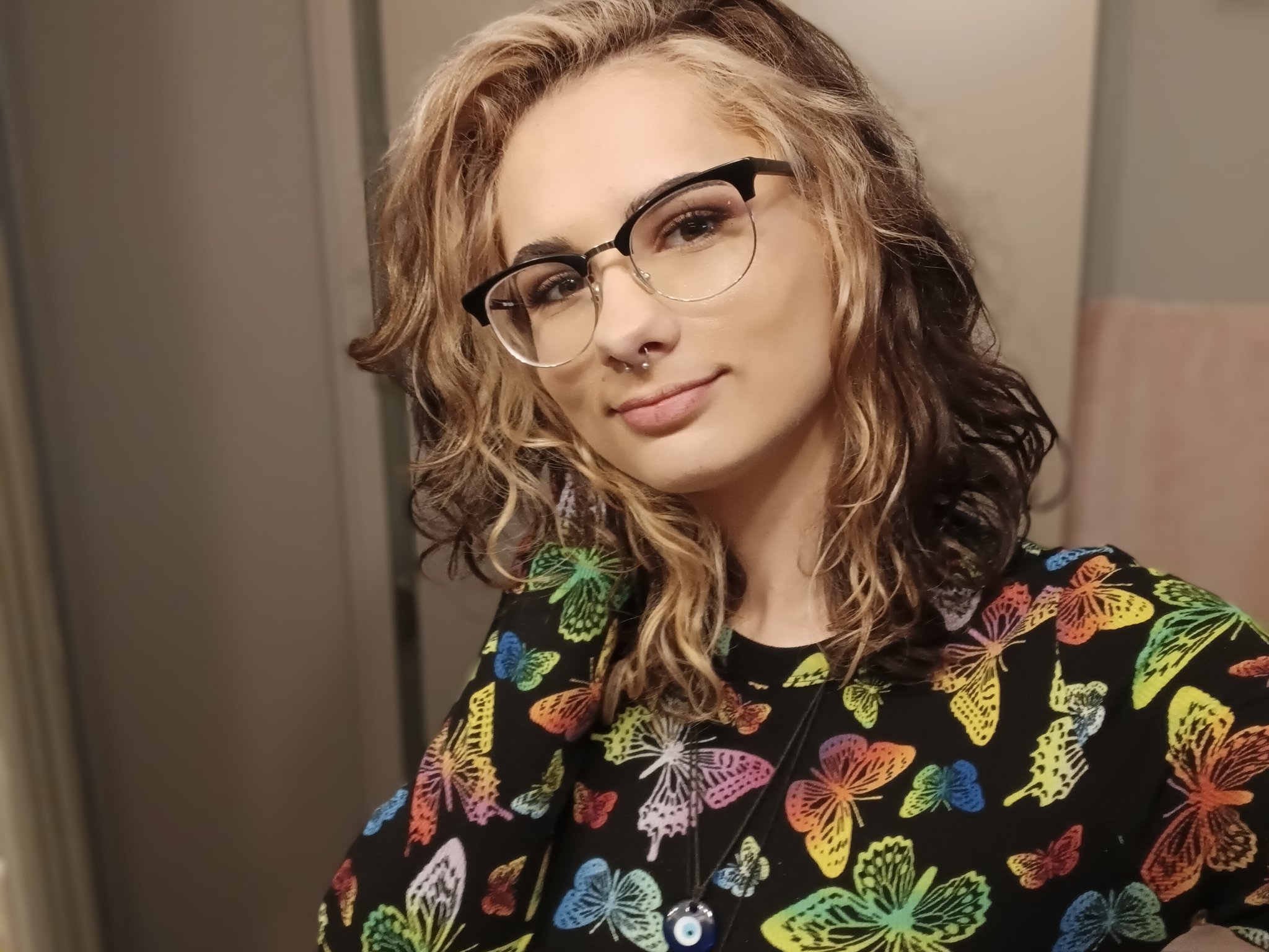 Good morning :) #curlyhairedhottie #sw #mvgirl https://t.co/I91jxZnt93