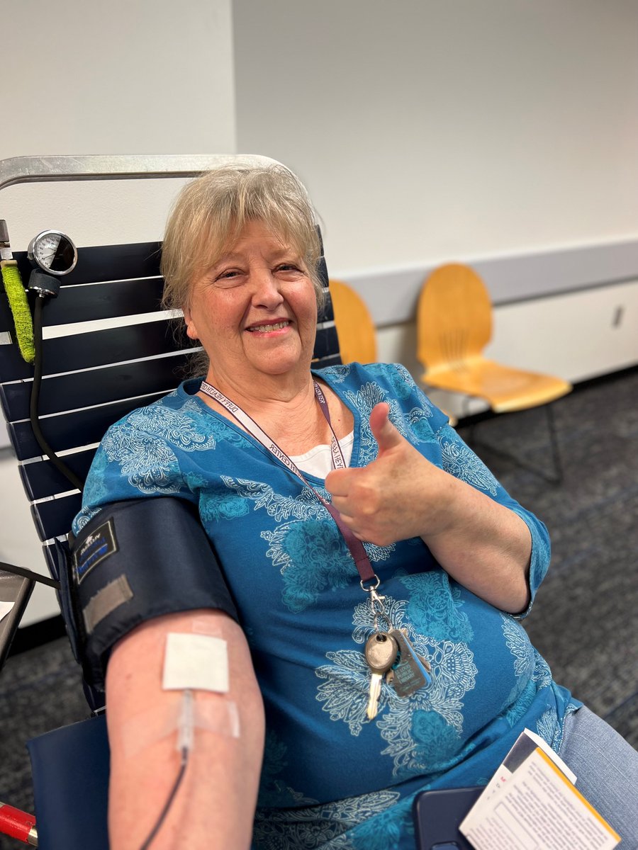 impactlifeblood's tweet image. Reading while donating sounds like the perfect afternoon to us! Thanks to the patrons and staff that donated at the Buder branch of the @STLpubLibrary earlier this week. 

#LibraryDonation #SLPL #BookLovers #STLMO #STL #ChangingTheWorld