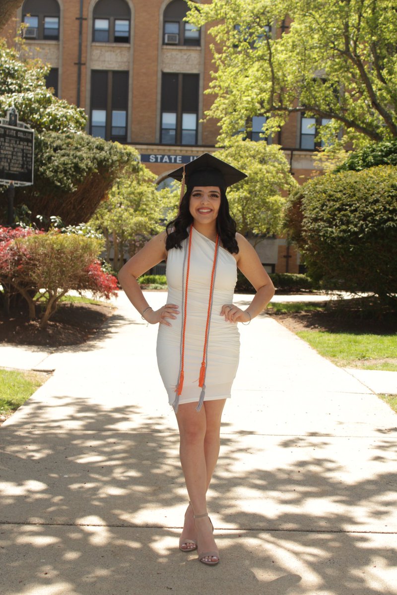 desouza_lorena's tweet photo. Here’s to the next chapter 🎓 https://t.co/4lSmsANvow
