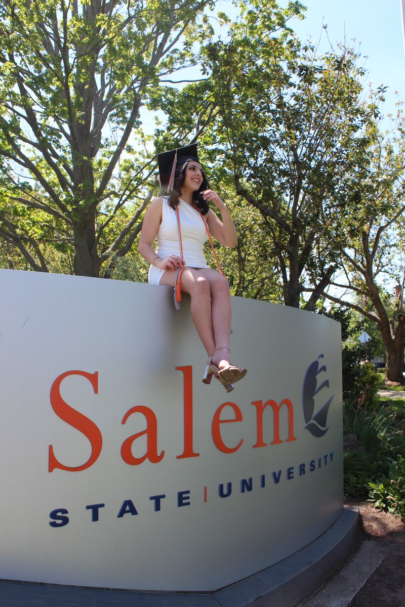 desouza_lorena's tweet photo. Here’s to the next chapter 🎓 https://t.co/4lSmsANvow