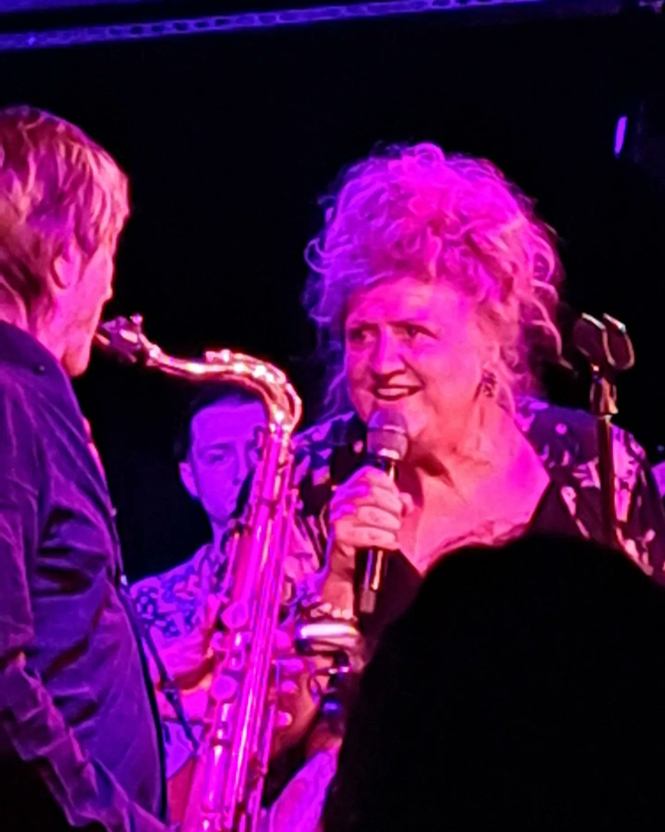 YvieCrocks5's tweet photo. Another great night being entertained by @SteveNormanReal @Stereoblonde and #Sleevz. Special guest appearance by @eveferret. Excellent 👌🎷🎸🎤 @pizzajazzclub https://t.co/89vWDTOyYO