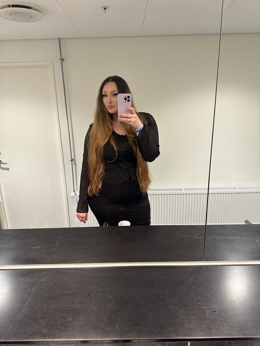 number 1 gender understander tweet media