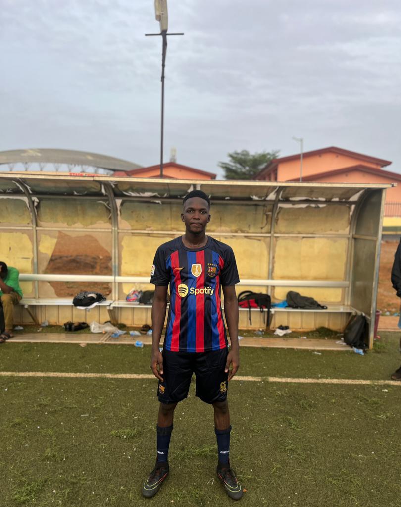 Bahamid23's tweet photo. La partie fut belle 👌😍
Déjà hâte du match retour 🔥🔥
#Tl224 
@224GameUp 
#El_CLASSICO 

MES QUE UN CLUB💙❤️💙❤️ https://t.co/jw2HYKmTEx