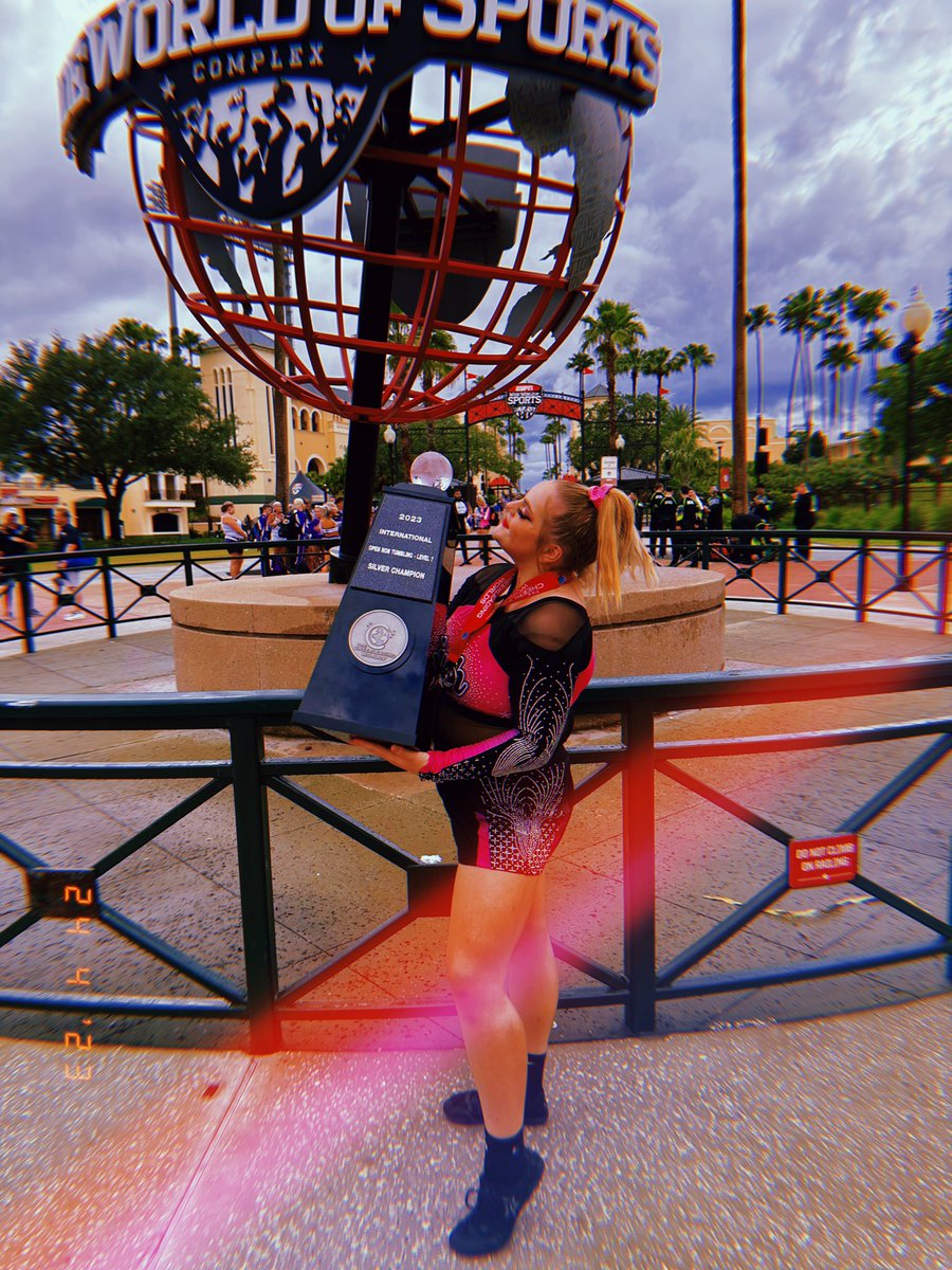 Celestial_mo0n's tweet image. I forgot to mention I globed at my first worlds with Unity Blush… half the team had never been to Worlds, I’d never competed past level 3 and we did that &amp;lt;3  #cheer #cheerworlds2023